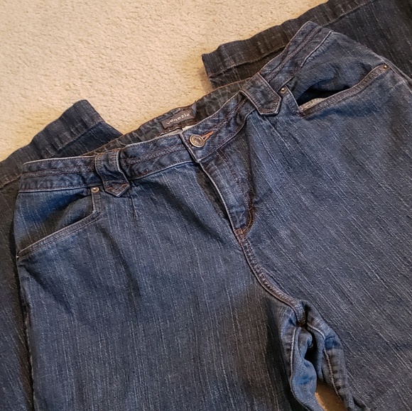 Jeans - Picture 1 of 2